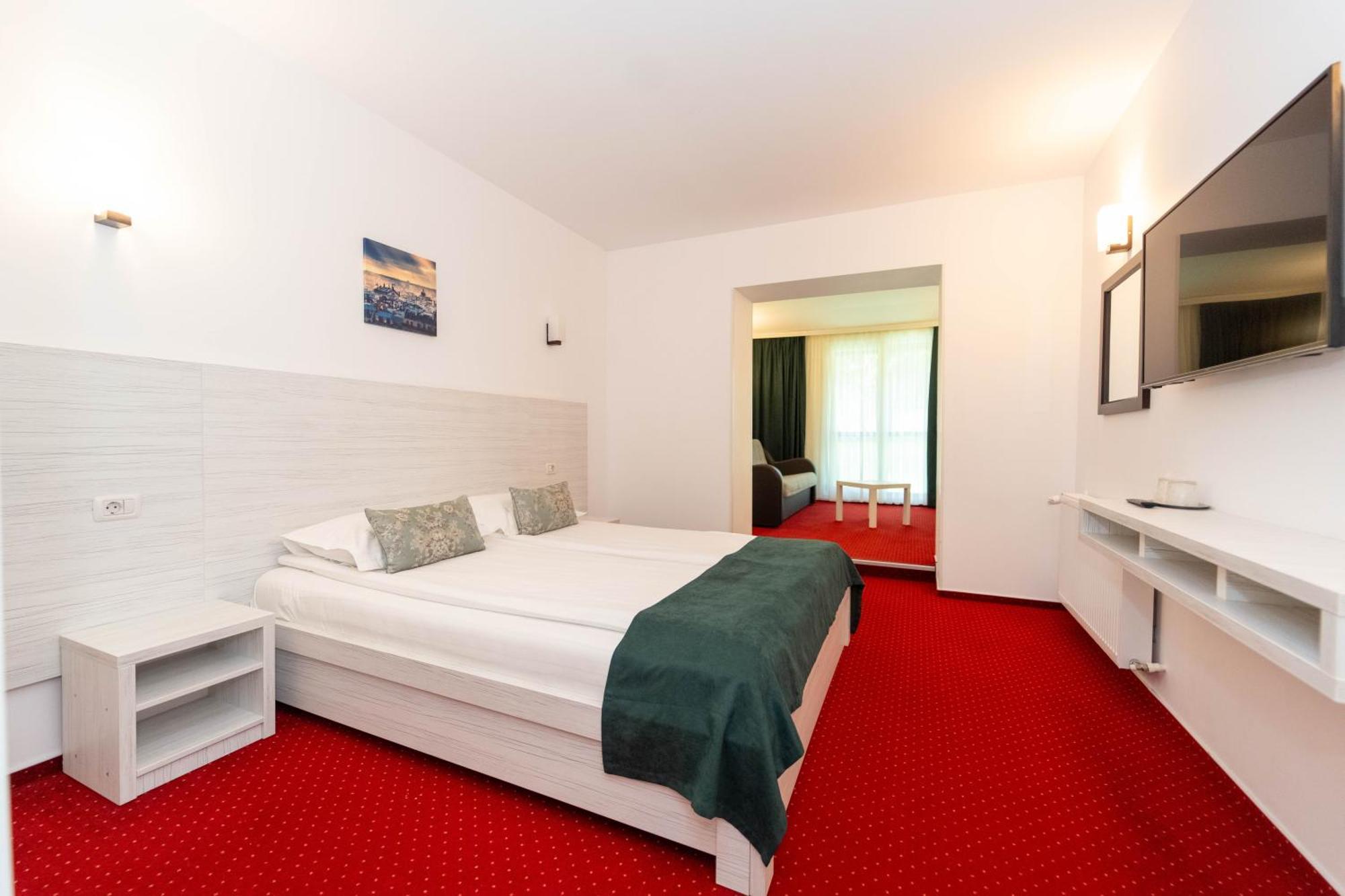 Hotel Cirus プレデアル エクステリア 写真