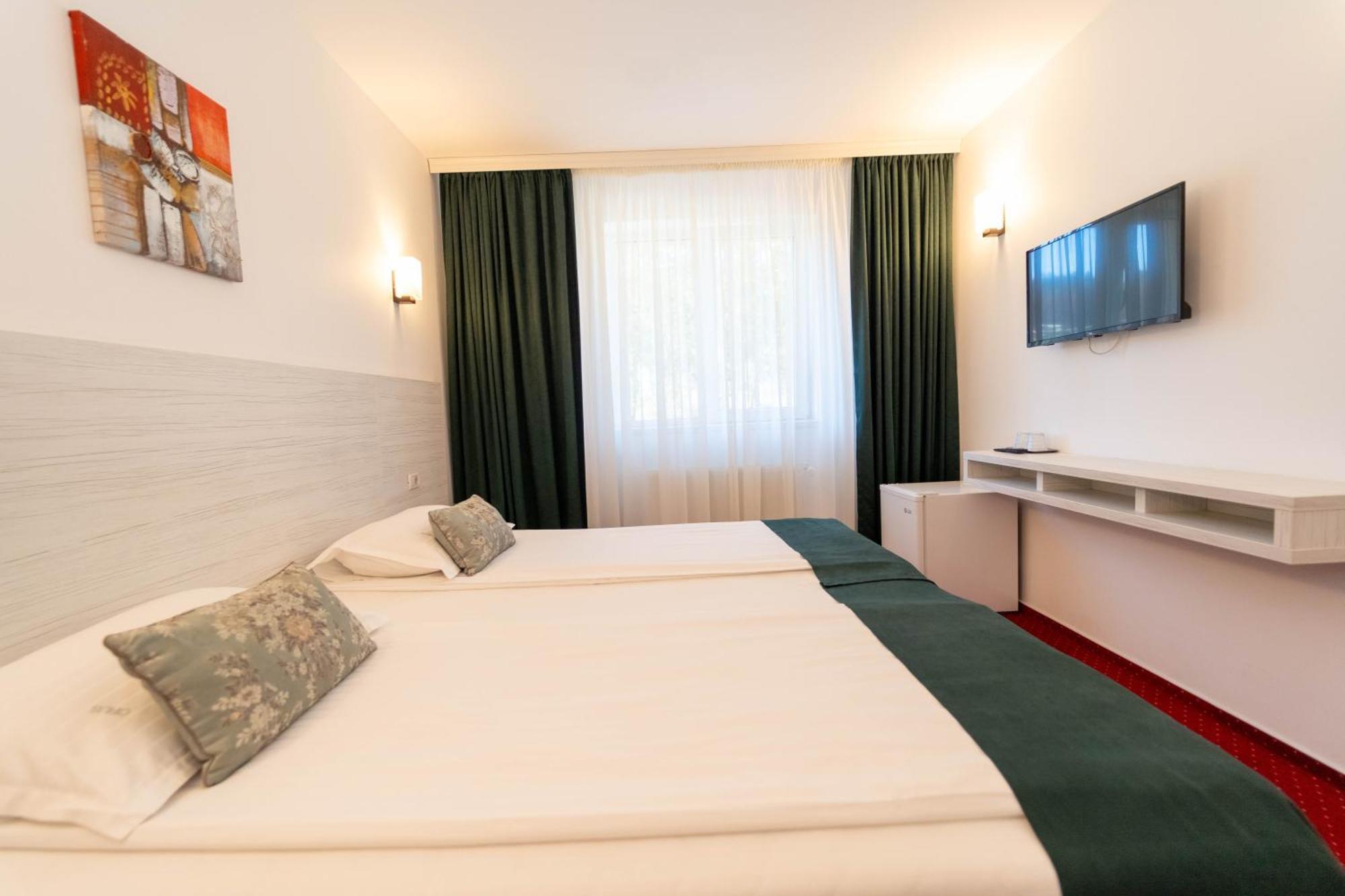 Hotel Cirus プレデアル エクステリア 写真